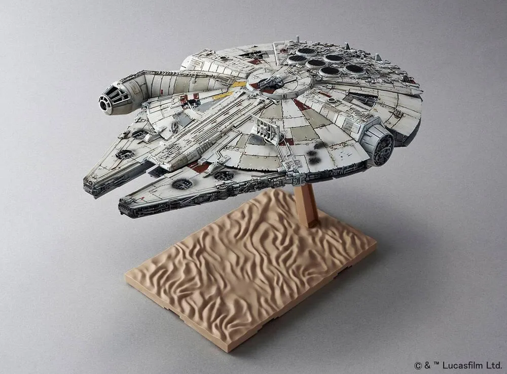 MAQUETTE - MILLENIUM FALCON STAR WARS  - 1/144