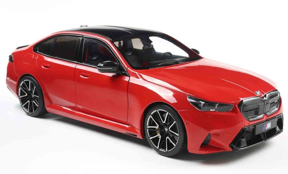 1/18 BMW M5 (G90) FIRE RED 2025