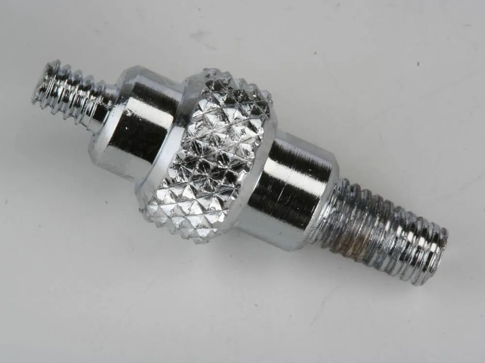 VIS DE REGLAGE DE L'AIGUILLE