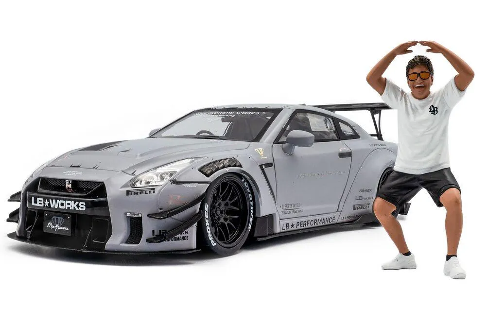 1/18 NISSAN GT-R (R35) W/ LIBERTY WALK BODY KIT 2.0 FIGHTER LIVERY 20