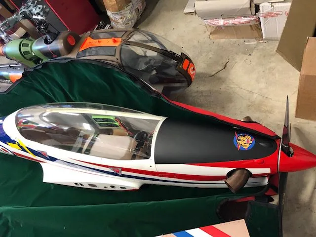 VENDU T-27 Tucano 1:4 - CARF